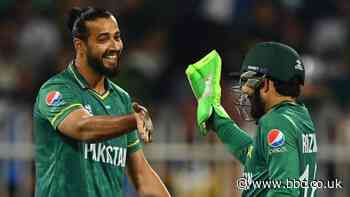 Pakistan set up Australia semi-final after 72-run win over Scotland