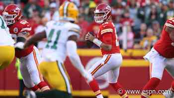 Love finds Lazard for 20-yard TD as Packers coming back in Kansas City