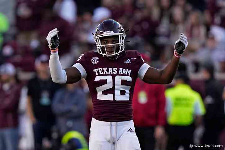 POLL: Texas A&M moves up to No. 11 in latest AP poll