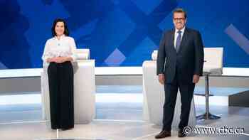 Valérie Plante out to early lead in Montreal mayoral race