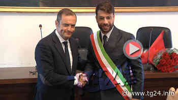 Sora – Passaggio di consegne tra i sindaci De Donatis e Di Stefano (VIDEO) | TG24.info - TG24.info