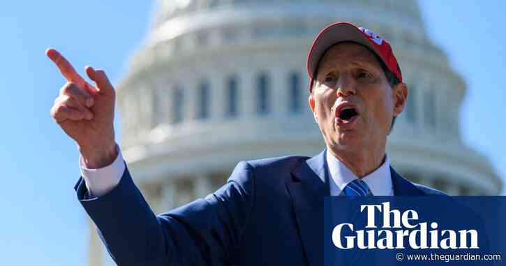 Senator behind billionaires tax denounces Elon Musk Twitter poll stunt