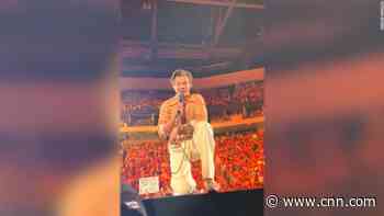 'Lisa, she's gay:' See Harry Styles help fan come out to her mom