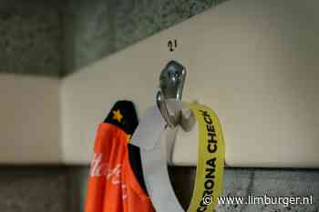 Geel polsbandje na scannen QR-code bij Veritas - De Limburger