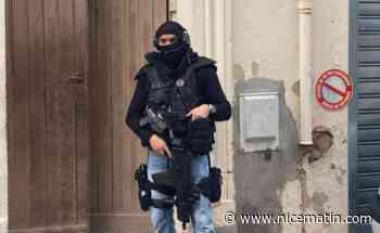 Attaque au couteau sur des policiers à Cannes: perquisitions en cours au domicile de l'assaillant
