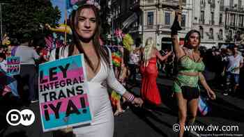 Argentina: marcha del Orgullo LGBTIQ+ vuelve a Buenos Aires - DW (Español)