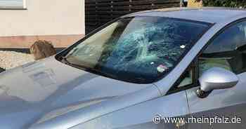 Auto mit Eiern beworfen und Windschutzscheibe eingeschlagen - Rheinpfalz.de