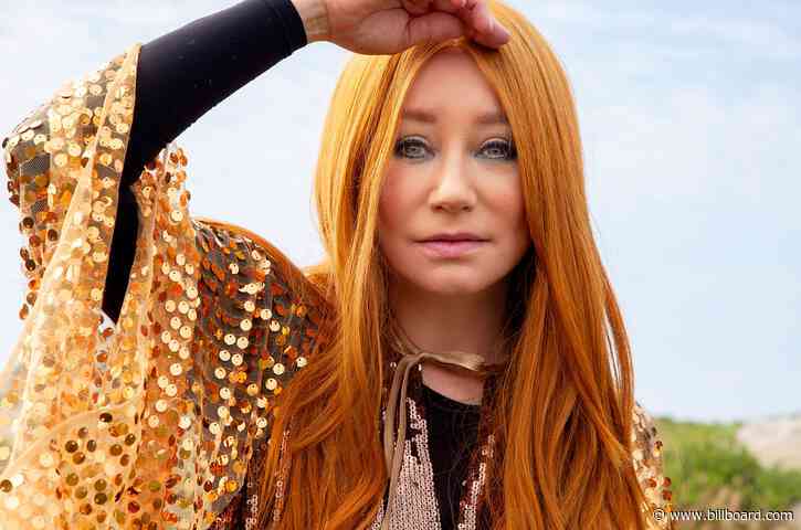 Tori Amos Achieves 10th Top 10 on Billboard’s Top Album Sales Chart With ‘Ocean to Ocean’