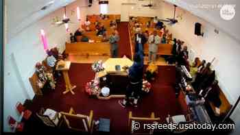 Tennessee pastor tackles, disarms man who pointed gun at people during church service