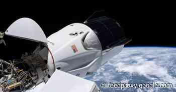 NASA astronauts safely splashdown on Earth ahead of SpaceX Crew-3 launch     - CNET