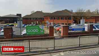 Lancashire operating theatres open to reduce Covid backlog