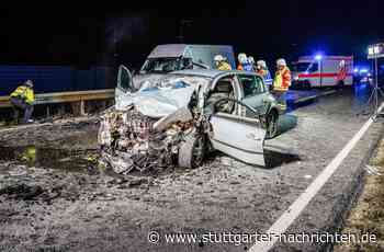 Frontalcrash bei Ostfildern - Autofahrerin weicht Hase aus – zwei Menschen schwer verletzt - Stuttgarter Nachrichten