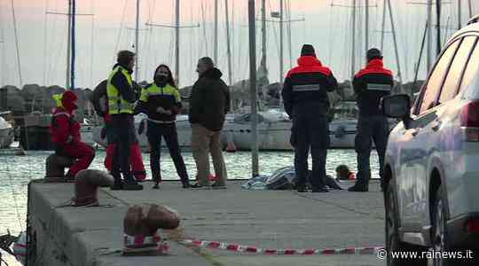 Barca proveniente da Caorle affonda a Sistiana (TS): un morto e un disperso - TGR Veneto - TGR – Rai