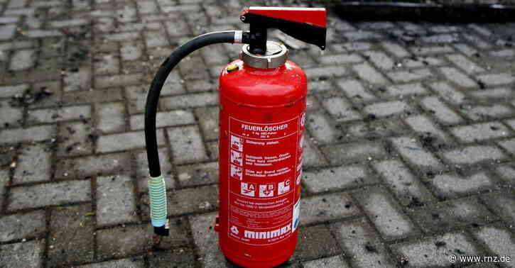 Mannheim:  Technischer Defekt verursacht Fahrzeugbrand