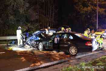 Frontale aanrijding op afrit E19: twee zwaargewonden - Gazet van Antwerpen Mobile - Gazet van Antwerpen