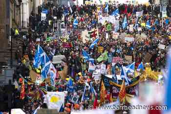 Senior police officer praises 'non-contentious' relations with Cop26 protesters - Barrhead News