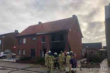 Huis onbewoonbaar na hevige brand: bewoonster lichtgewond