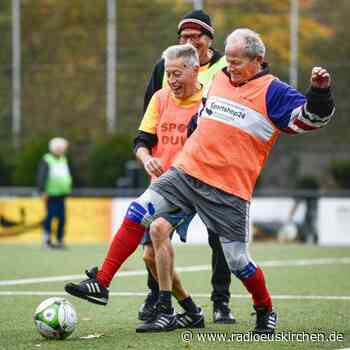 Mit Gehfußball, Tischtennis oder Tanz im Alter fit bleiben - radioeuskirchen.de