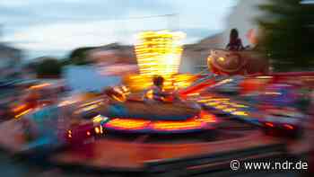 Martinimarkt in Parchim startet mit 3G-Regel - NDR.de