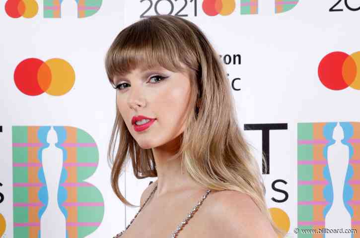 Is Starbucks Teasing a ‘Red (Taylor’s Version) Tie-In?