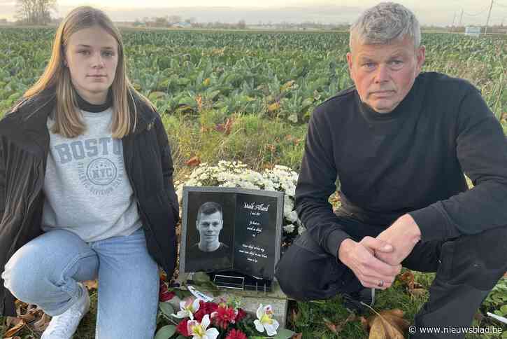 Familie verontwaardigd na derde vernieling gedenkboek Maik (20): “Dit is onmenselijk en moet stoppen”