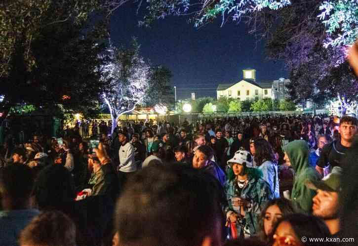 Teen escapes Astroworld crowd, pulls other fans out