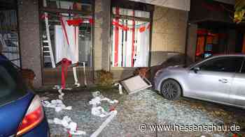 Zwei Verletzte nach Feuer in Wohnhaus +++ Geldautomat in Buseck gesprengt +++ Neuer Bußgeldkatalog gilt ab heute - hessenschau.de