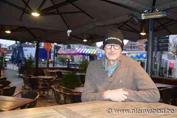 Cafébaas Frederik maakt openluchtdansvloer van zijn terras: “Zo kan je op een gezonde manier buiten feesten”