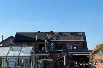 Isolatie onder dak vat vuur tijdens werken - Gazet van Antwerpen