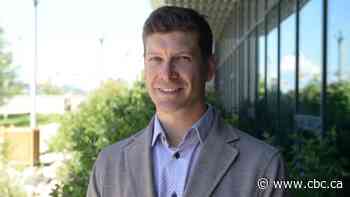 Calgary surgeon saves 2 men with CPR, then performs their heart operations