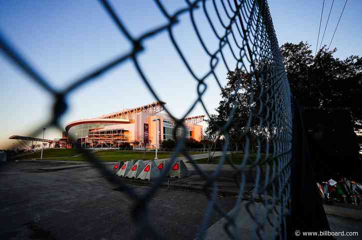 FBI Offers to Join Astroworld Probe