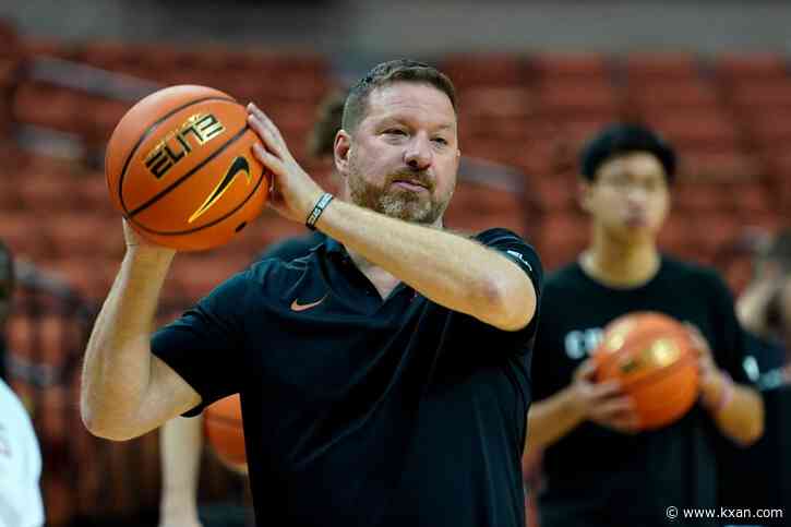 Chris Beard promises 'party at the Tower' if student section is full for Longhorns game