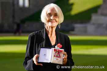 Dame Sheila confesses popularity with boys was behind acting career - St Helens Star