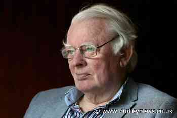 Tributes paid to 'founding father' of civil rights movement Austin Currie - Dudley News