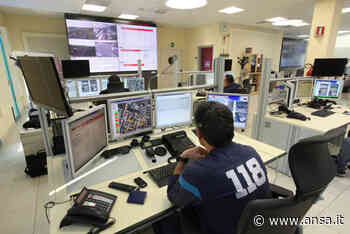 Muore travolto da un'auto mentre attraversa strada a Modena - Agenzia ANSA