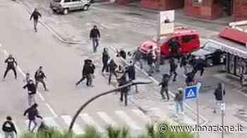 Scontri fra tifosi di Ravenna e Prato: follia in strada - LA NAZIONE