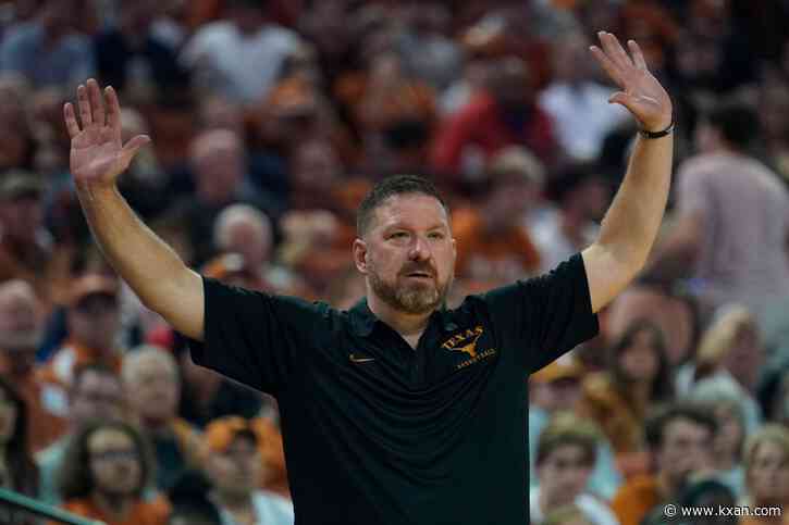 Longhorns roll past Houston Baptist in Chris Beard's Texas coaching debut