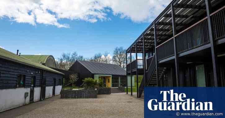 Two top art institutions given £800k to tackle racial inequality