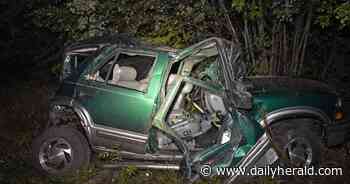 'In the right place at the right time': Aurora man honored for rescue of driver stuck on tracks - Daily Herald