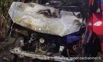 Corigliano Rossano, bottiglia incendiaria contro un mezzo di un’azienda che opera nella centrale termoelettrica - Cosenza Channel