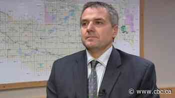 Alberta school boards grappling with proof of vaccination mandates for staff