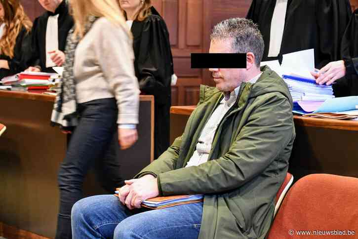 Bankdirecteur die klanten drie miljoen euro lichter maakte, krijgt geen straf: “Al het geld ging in rook op”