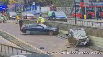 Wellesley Road Croydon: One taken to hospital after crash