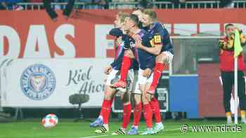 Holstein Kiel feiert gegen Dresden ersten Sieg unter Trainer Rapp - NDR.de