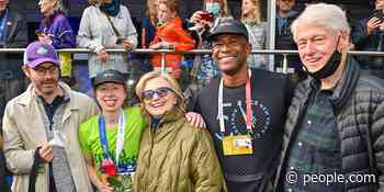 Chelsea Clinton Celebrates with Her Parents Bill and Hillary After Completing N.Y.C. Marathon - PEOPLE