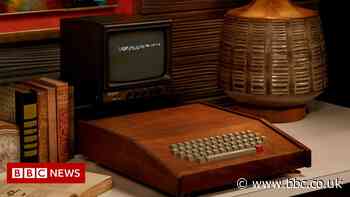 Apple's original computer fetches $400,000 at US auction