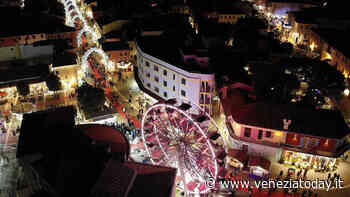 Caorle Wonderland: il Natale 2021 sarà animato da giostre, food truck e fuochi - VeneziaToday
