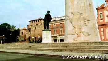 Lugo, l'ala di Baracca s'illumina di bianco per la lotta contro il cancro al polmone - RavennaToday