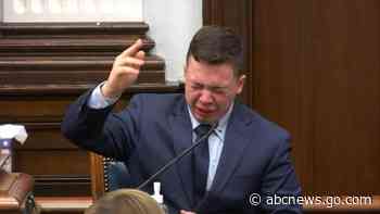 WATCH:  Kyle Rittenhouse breaks down on witness stand in his homicide trial