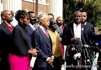 Defense lawyer in Arbery trial objects to Sharpton's presence in court